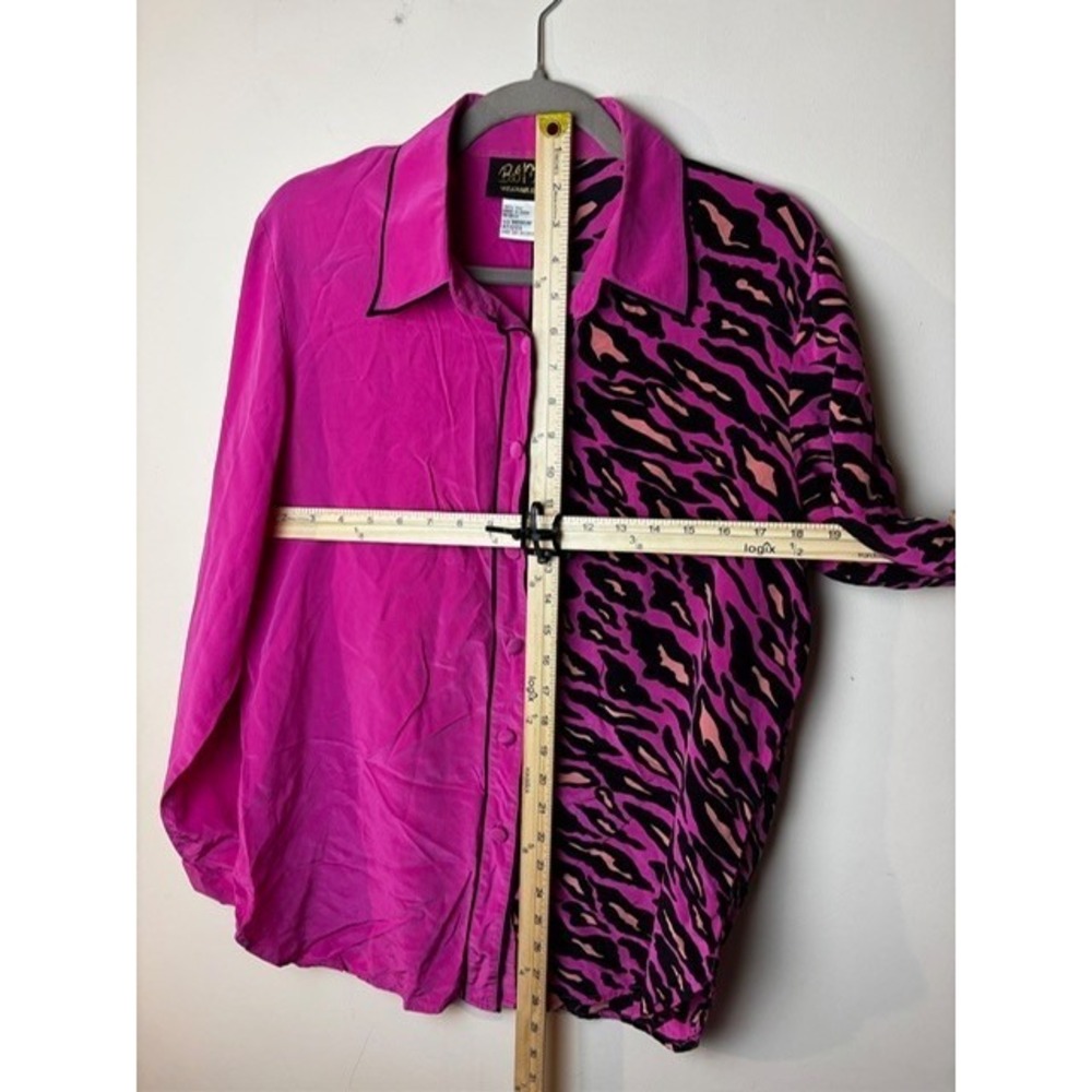 Womens Medium Bob Mackie Wearable Art Button-Up Shirt Pink Black Animal Print - Picture 6 of 6
